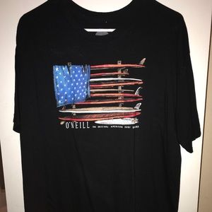 Men’s black O’Neill tee